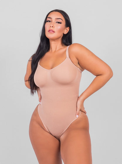 Stephanie™ | Nahtloser String-Body zur Figurformung